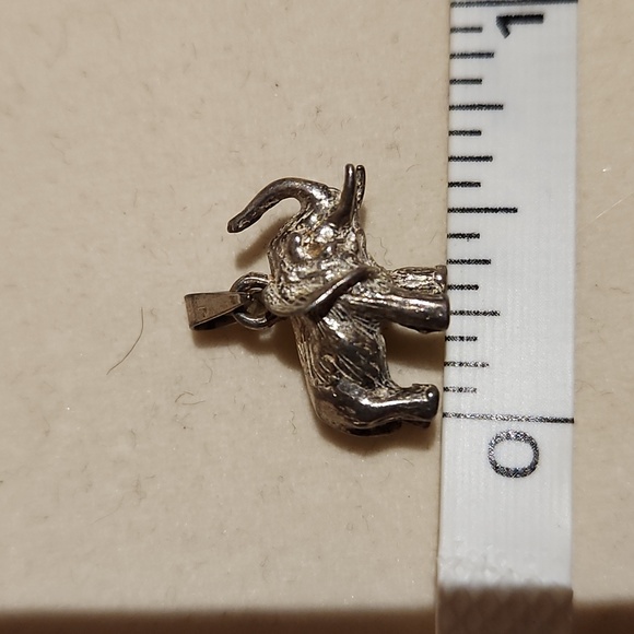 Silver Elephant Pendant - Picture 5 of 5